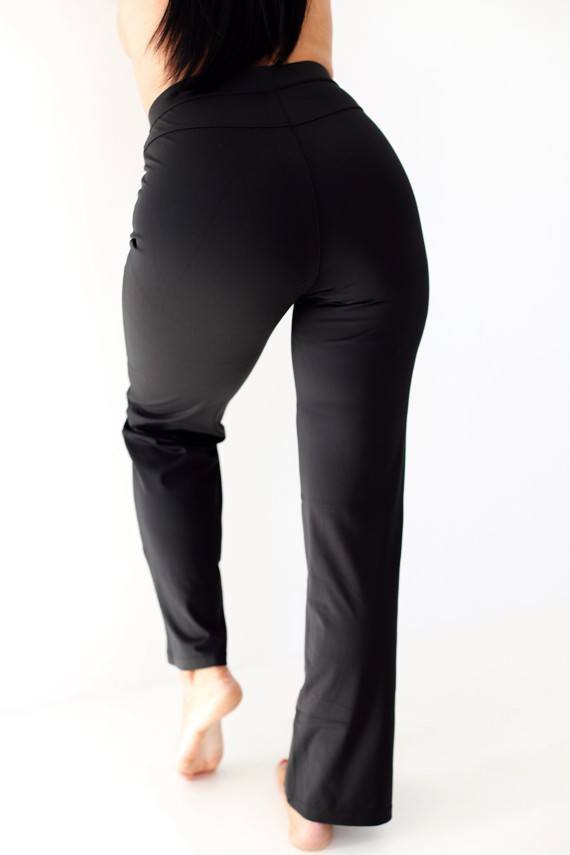 Classic pants, slimming effect, slimming pants, black pants, klasiskās bikses, slaidinošās bikses, formējošās bikses, melnas bikses, taisni gali, ofisa bikses